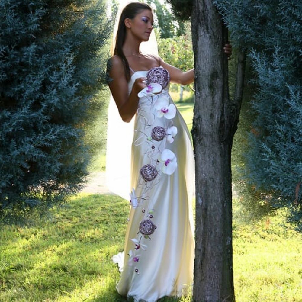 Sposa con bouquet3